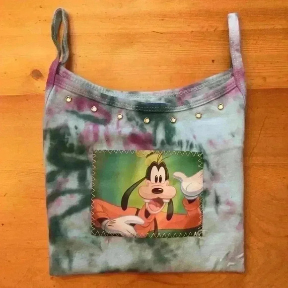 New. Tie dye Disney goofy spaghetti strap tank girl M rhinestones character - Picture 3 of 3